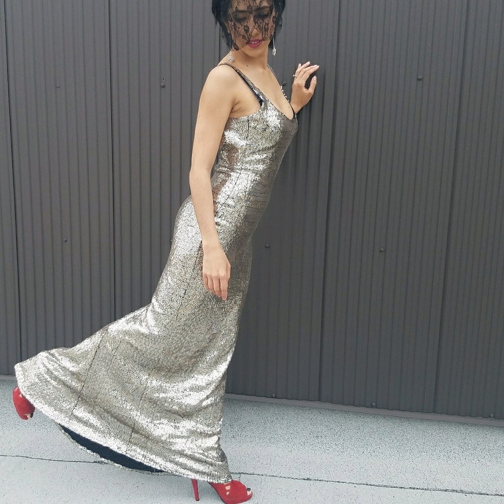 Meet your Posher, Ella